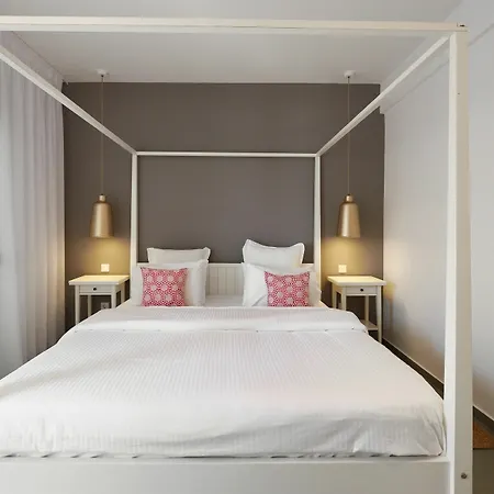 Adriana ペフコホリ